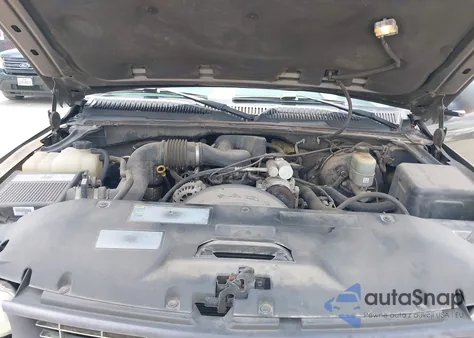 2002 Chevrolet Silverado C1500 z USA, uszkodzony, nr VIN 1GCEC14W22Z212172